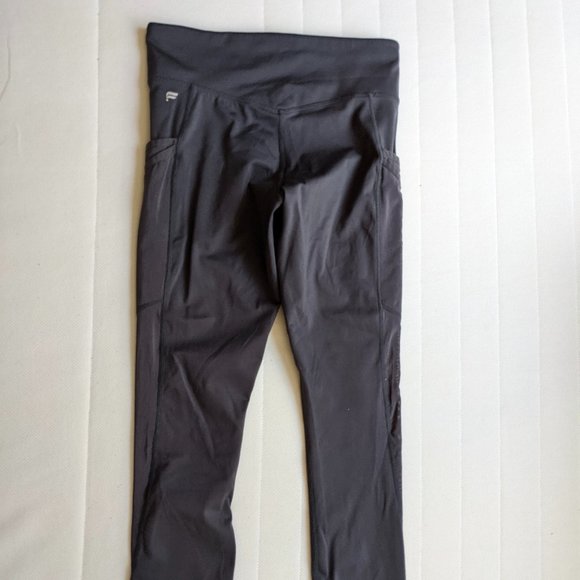 High-Waisted Pocket Legging - Picture 1 of 8